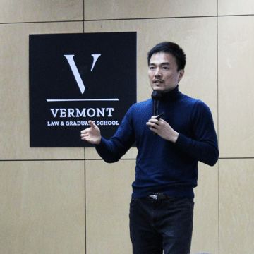 Derek Li Presenting at VLGS